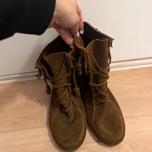 Minnetonka Brown Moccasin Boots
